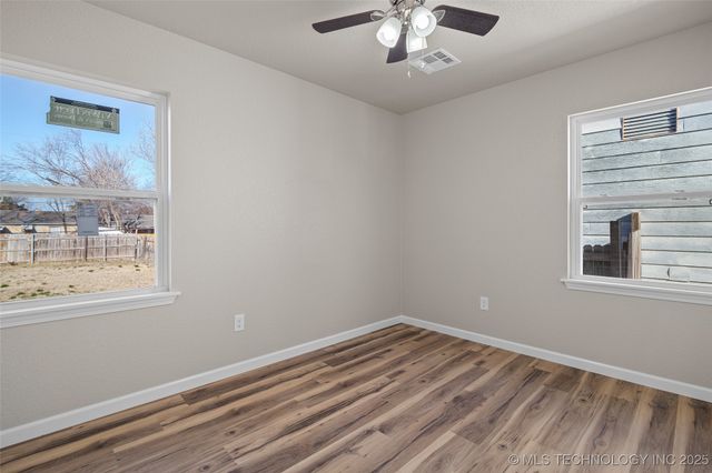 5917 E Newton Place, Tulsa, OK 74115