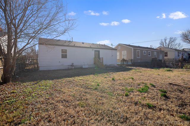 5917 E Newton Place, Tulsa, OK 74115