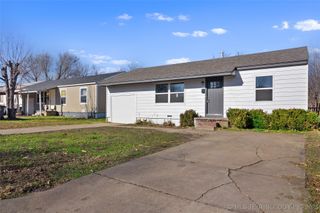 5917 E Newton Place, Tulsa, OK 74115