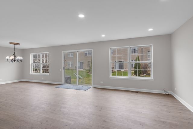 682 Silk Oak Lane, Crystal Lake, IL 60014