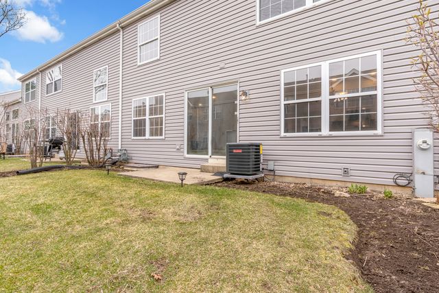 682 Silk Oak Lane, Crystal Lake, IL 60014