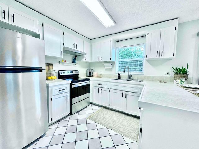 707 2nd Avenue S, Lake Worth Beach, FL 33460