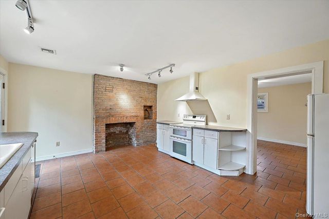 948 Craigville Road, Chester, NY 10918