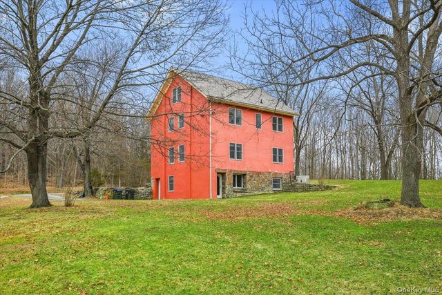 948 Craigville Road, Chester, NY 10918