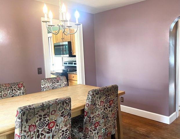 13 West Street, Deerfield, MA 01373