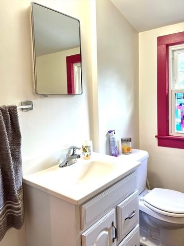 13 West Street, Deerfield, MA 01373