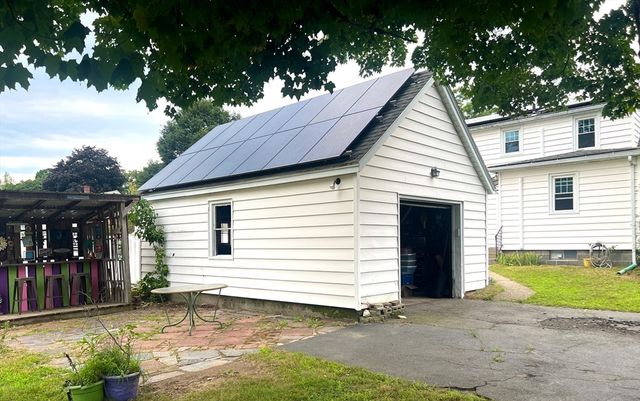 13 West Street, Deerfield, MA 01373