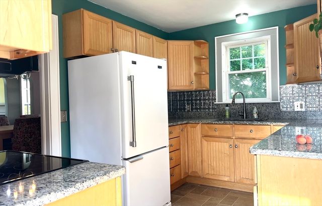 13 West Street, Deerfield, MA 01373