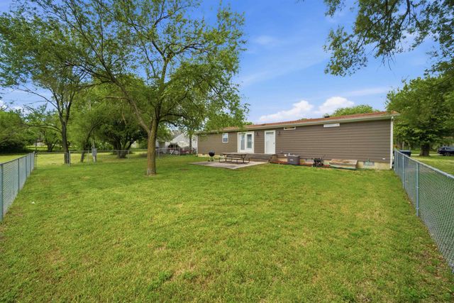 14370 SW Phyllis Rd, Rose Hill, KS 67133