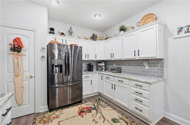 110 Villa DR, Smithfield, VA 23430