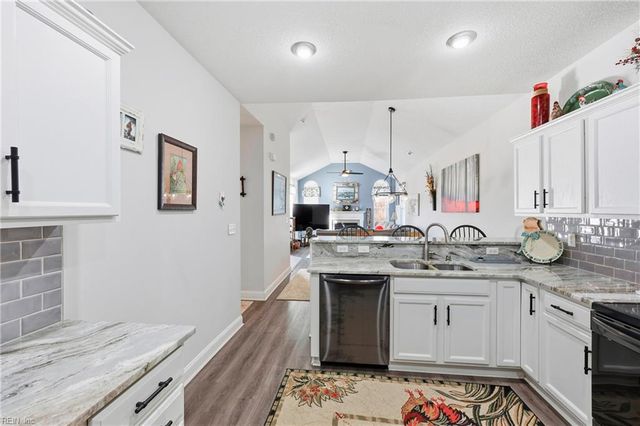 110 Villa DR, Smithfield, VA 23430