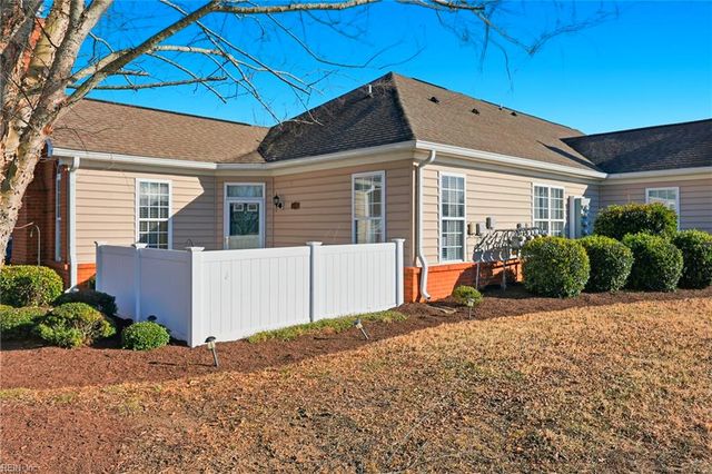 110 Villa DR, Smithfield, VA 23430