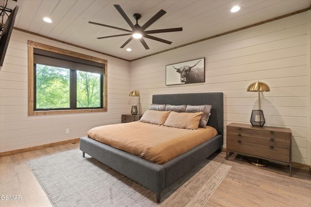 906 Saddle Creek Way, Sevierville, TN 37862