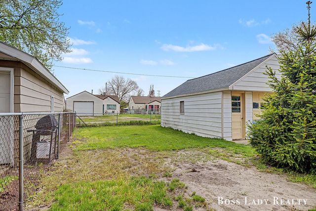 270 Garfield Avenue SW, Grand Rapids, MI 49504