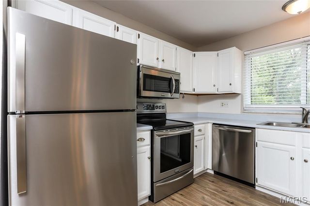 9 Briarhill Court, St Peters, MO 63376