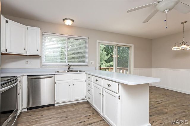 9 Briarhill Court, St Peters, MO 63376