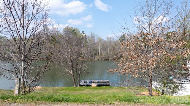 207 Catawba Avenue, Hickory, NC 28601