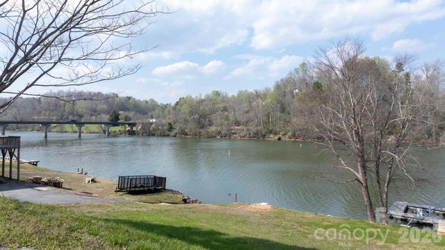 207 Catawba Avenue, Hickory, NC 28601