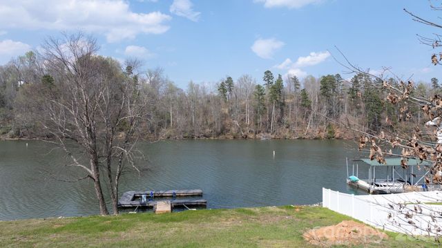 207 Catawba Avenue, Hickory, NC 28601