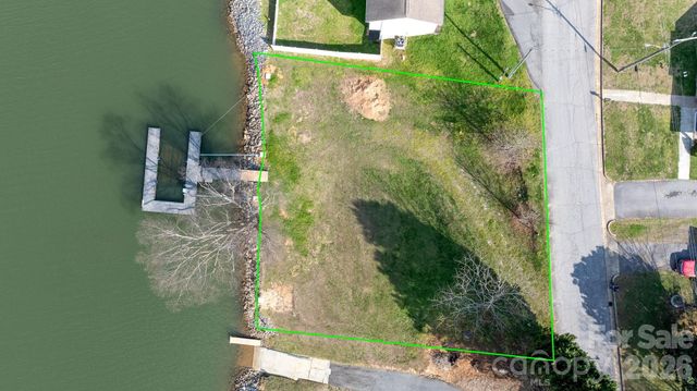 207 Catawba Avenue, Hickory, NC 28601