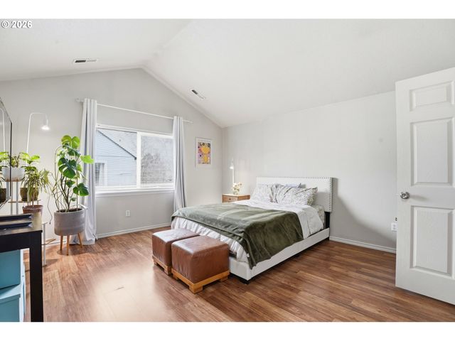 17601 Sw JAY St, Beaverton, OR 97003