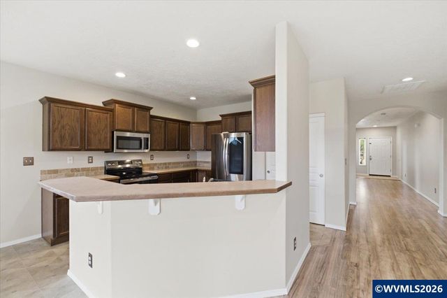 3389 21st Av SE, Albany, OR 97322