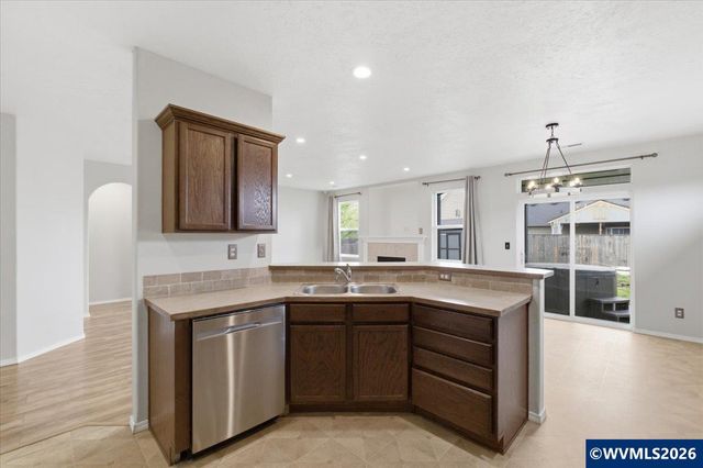 3389 21st Av SE, Albany, OR 97322