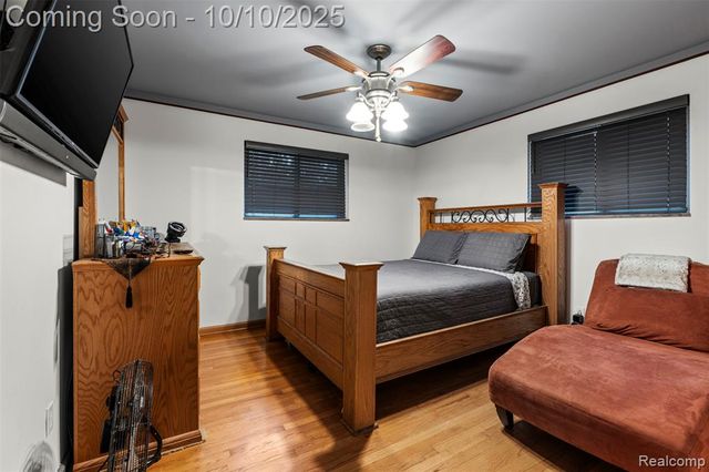 19945 Woodside Street, Harper Woods, MI 48225