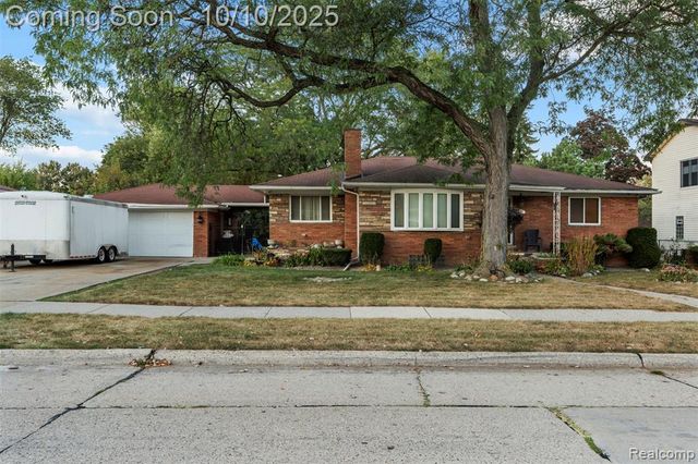 19945 Woodside Street, Harper Woods, MI 48225