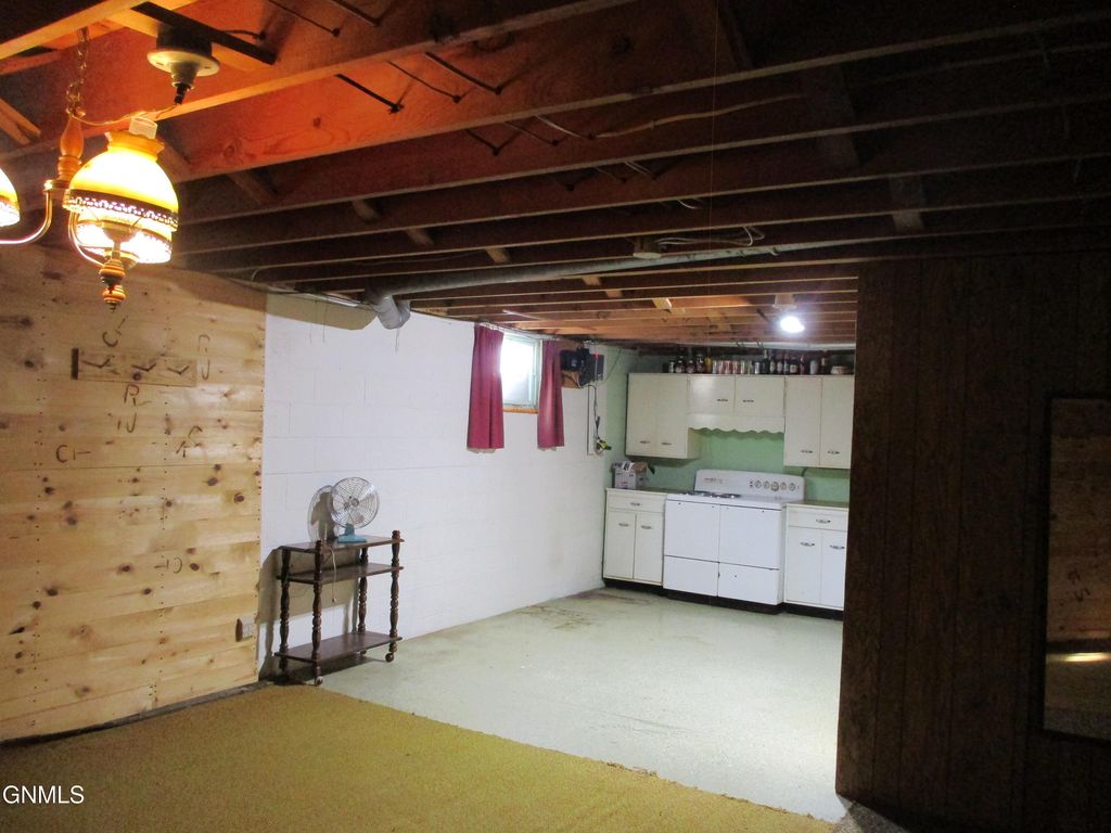 503 Main Avenue, Washburn, ND 58577 photo 16