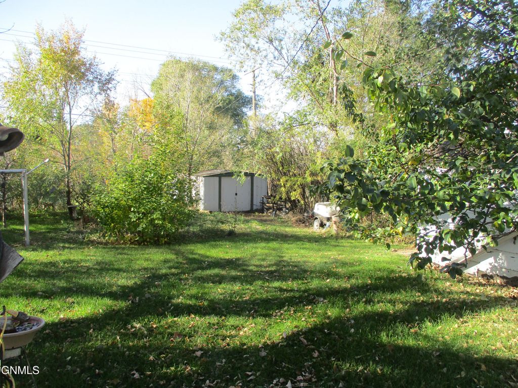 503 Main Avenue, Washburn, ND 58577 photo 28