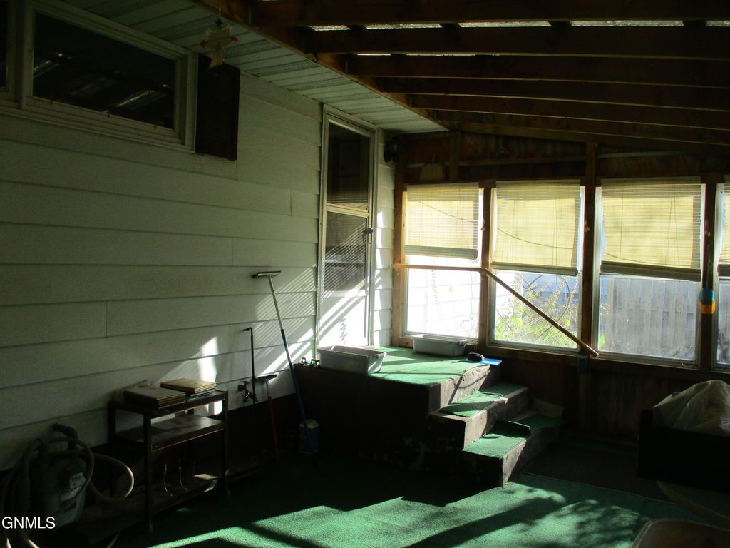 503 Main Avenue, Washburn, ND 58577 photo 30