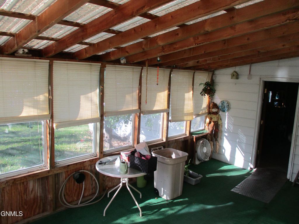 503 Main Avenue, Washburn, ND 58577 photo 31