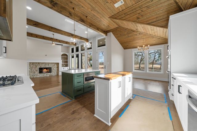 9 Manzanares, Hot Springs Village, AR 71909