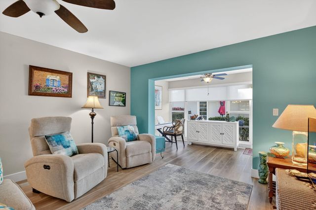 8871 Warwick Drive, Boca Raton, FL 33433