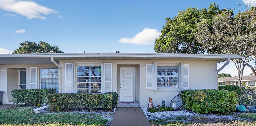 8871 Warwick Drive, Boca Raton, FL 33433