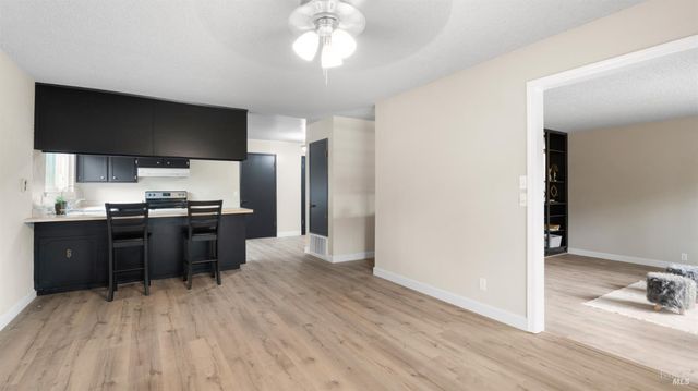 257 Holly Dr, Fairfield, CA 94533