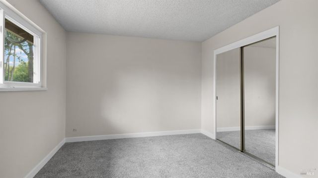 257 Holly Dr, Fairfield, CA 94533