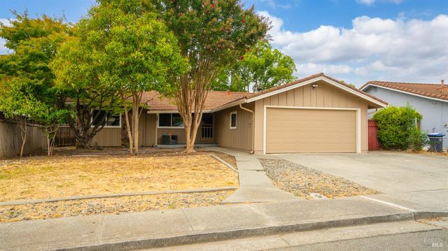 257 Holly Dr, Fairfield, CA 94533