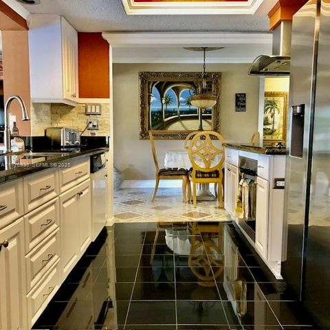 4908 NW 47th Ter, Tamarac, FL 33319