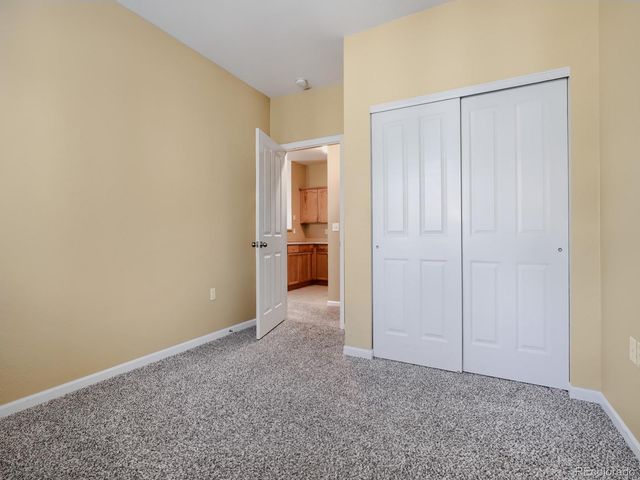 4045 S Crystal Circle 102, Aurora, CO 80014