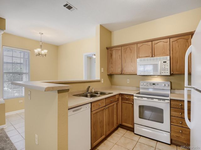 4045 S Crystal Circle 102, Aurora, CO 80014