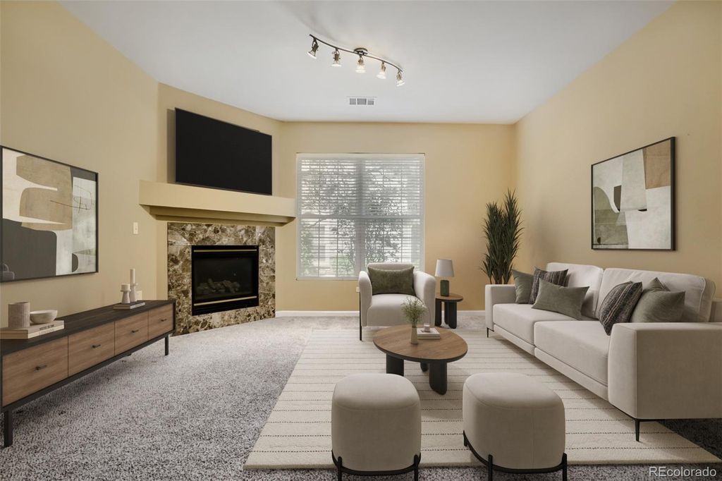 4045 S Crystal Circle 102, Aurora, CO 80014