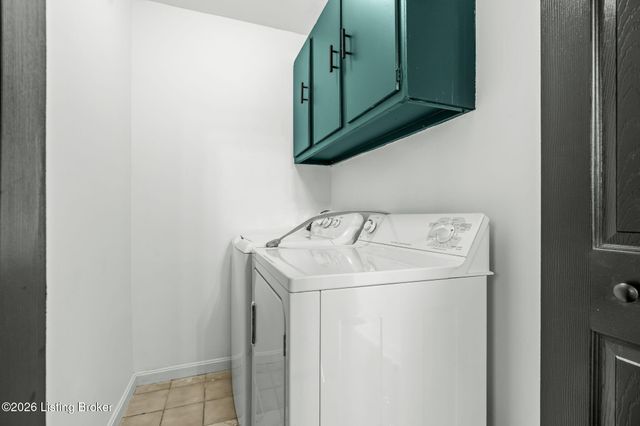 1119 Ireland Dr, Louisville, KY 40219