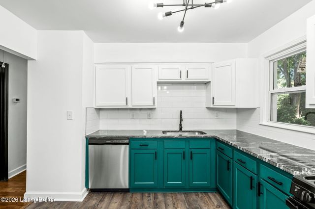 1119 Ireland Dr, Louisville, KY 40219