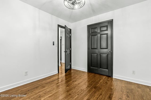 1119 Ireland Dr, Louisville, KY 40219