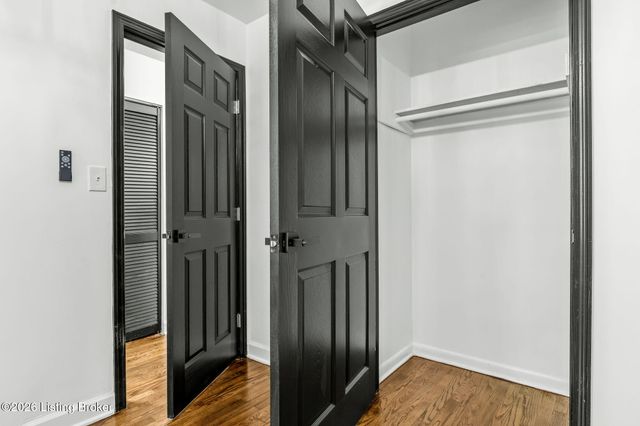 1119 Ireland Dr, Louisville, KY 40219