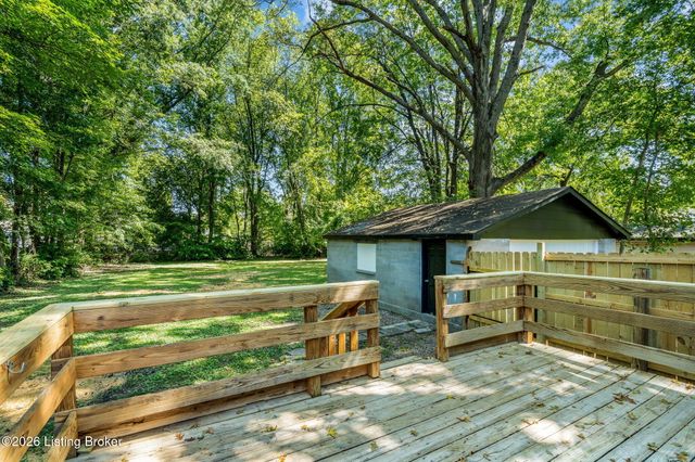 1119 Ireland Dr, Louisville, KY 40219