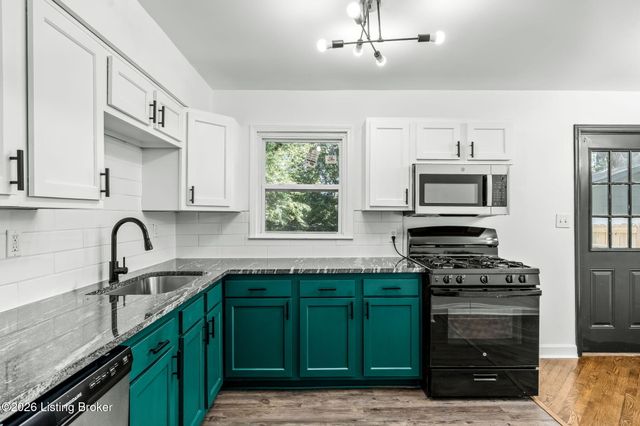 1119 Ireland Dr, Louisville, KY 40219