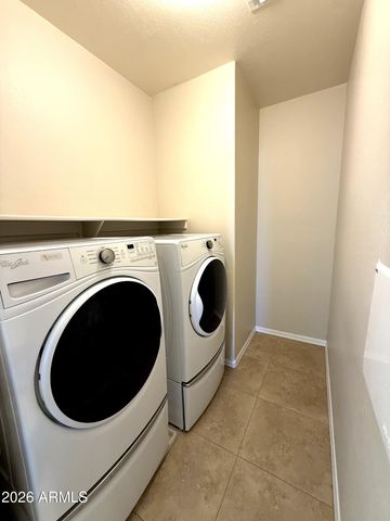 9237 W COOLBROOK Avenue, Peoria, AZ 85382